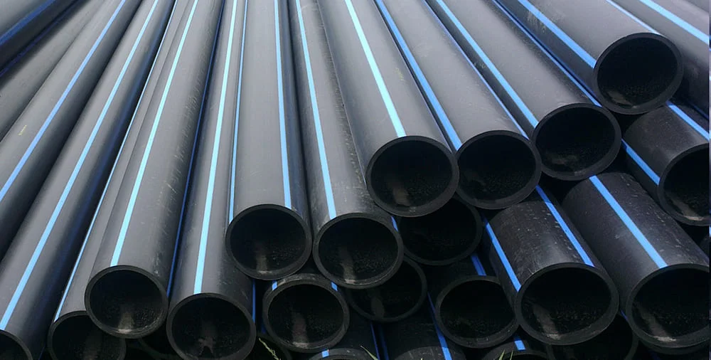 машина с кониками для перевозки труб